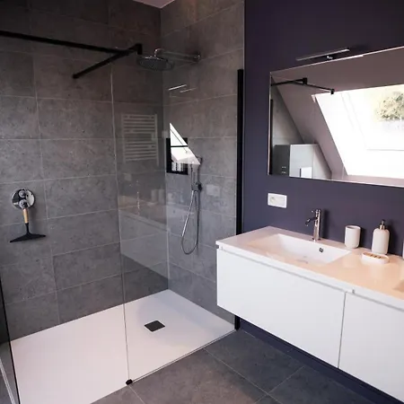 - Le Mont تورناي