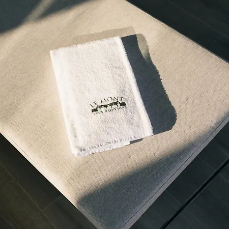 - Le Mont بيت للعطل